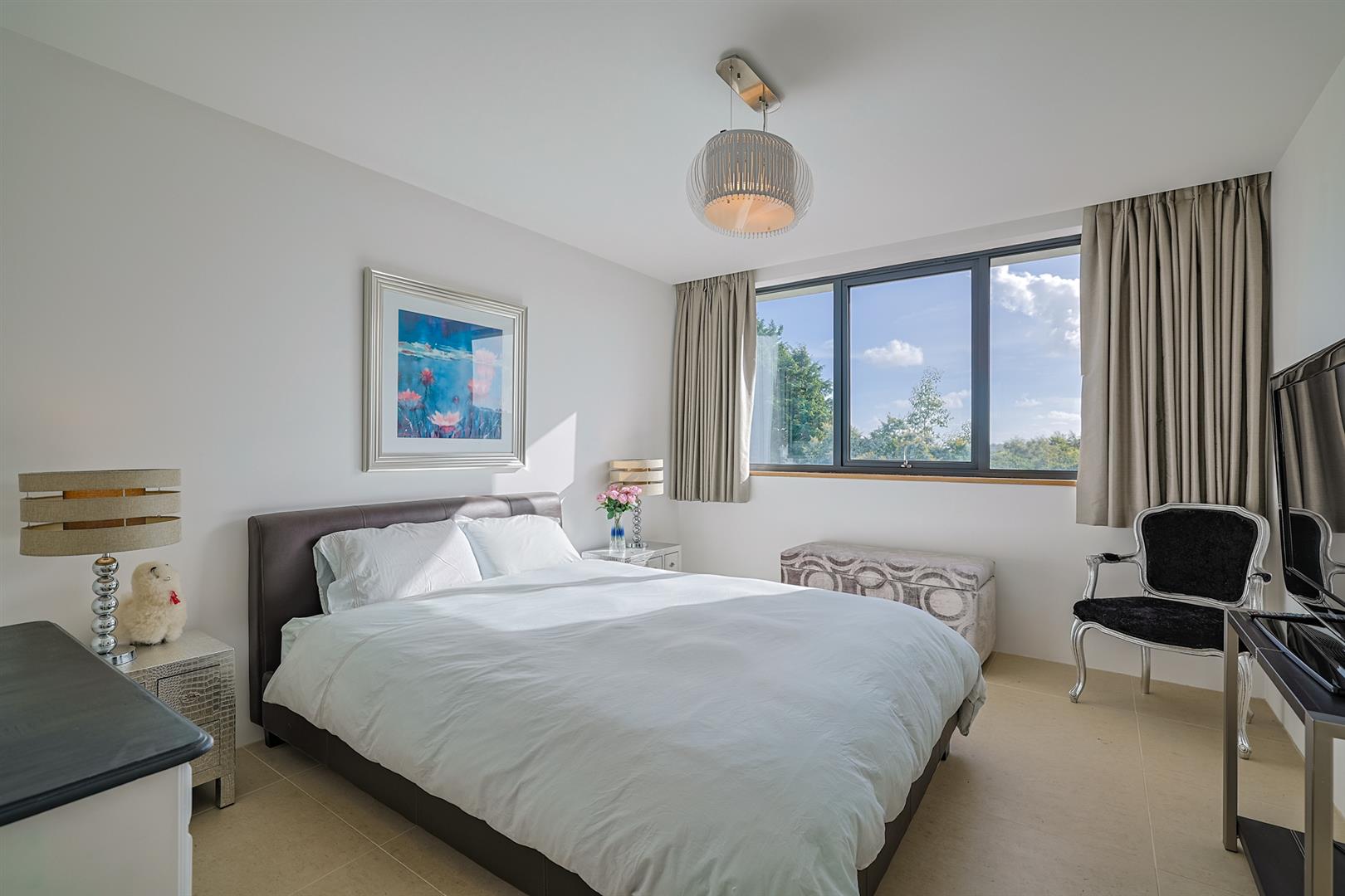 20 Brynau Drive, Mayals, Swansea, SA3 5EE
